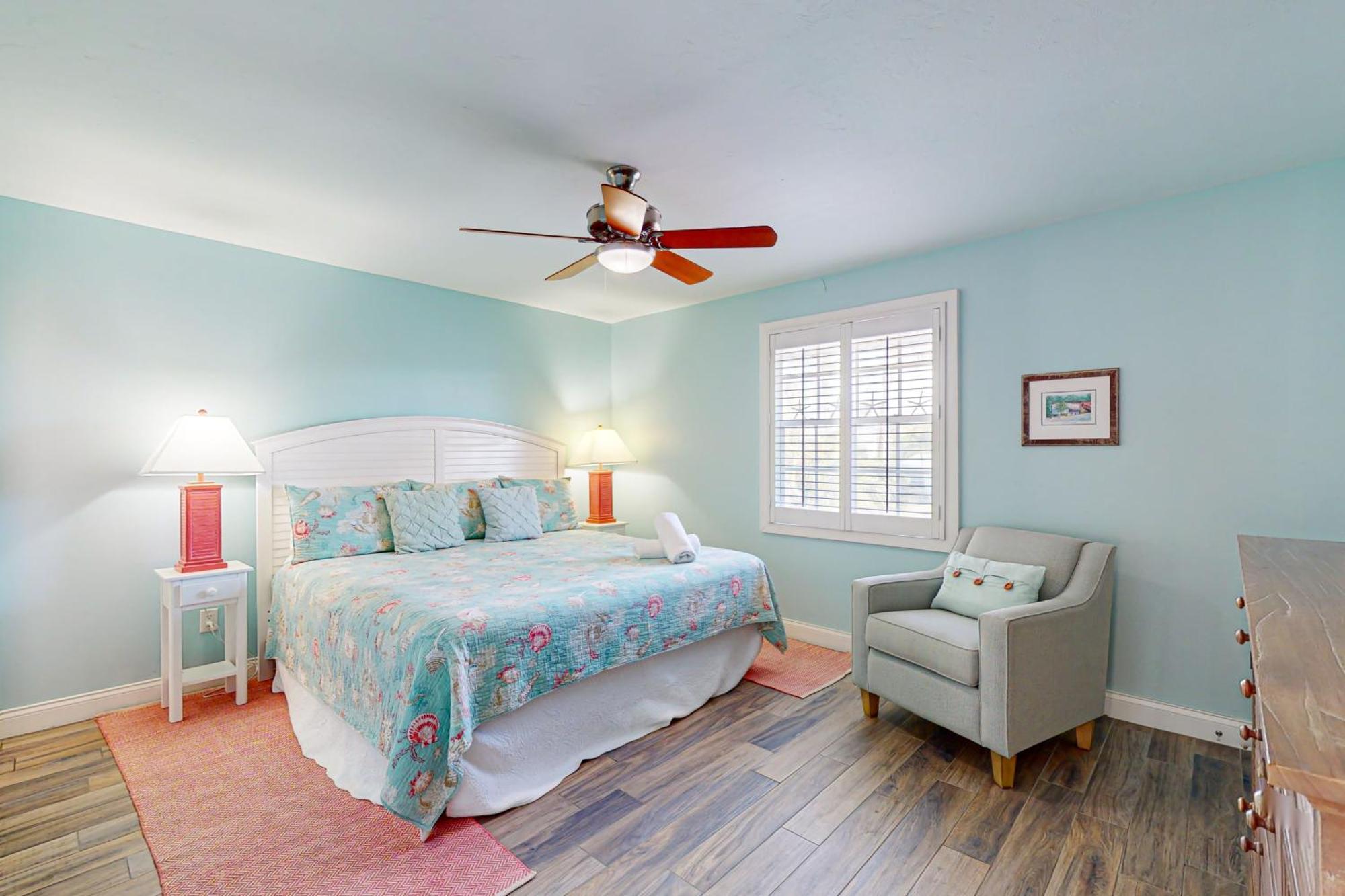 Surrounded By Sea Breezes Villa Anna Maria Bagian luar foto